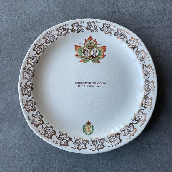 Royal Visit 1959 Commemorative Plate - Picture 1 of 6